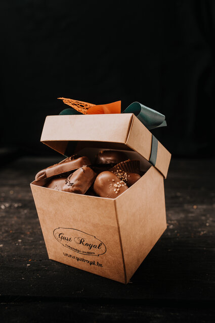Doosje melk chocolade pralines 750 gr